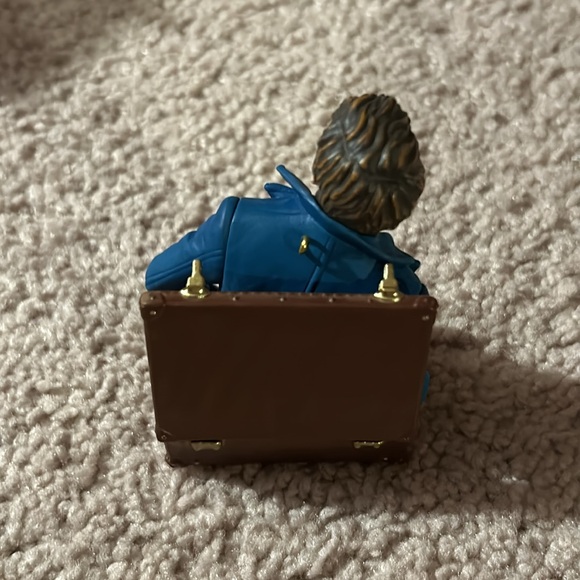 Fantastic Beasts and Where to Find Them Newt Scamander Hallmark Keepsake 2022 - Picture 9 of 12